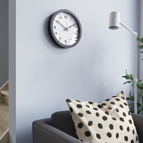Đồng hồ treo tường kim trôi TJALLA IKEA VIỀN ĐEN 28cm