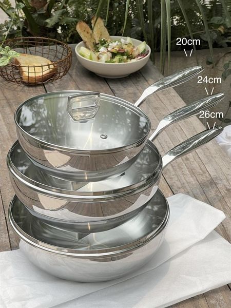 CHẢO INOX NGUYÊN KHỐI SÂU LÒNG TAY CẦM DÀI 5 LỚP CÓ NẮP KÍNH