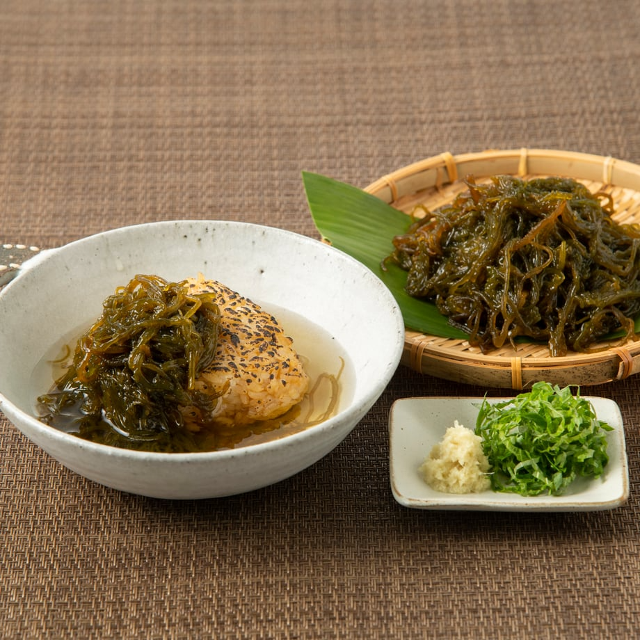 Rong biển Mozuku Okinawa 「沖縄県伊平屋島産もずく」