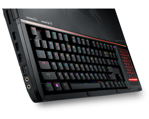 Laptop MSI GT83 8RG-037VN