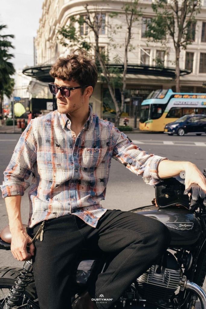 Áo Sơ Mi Nam Dustyman Torn Regular Fit S702