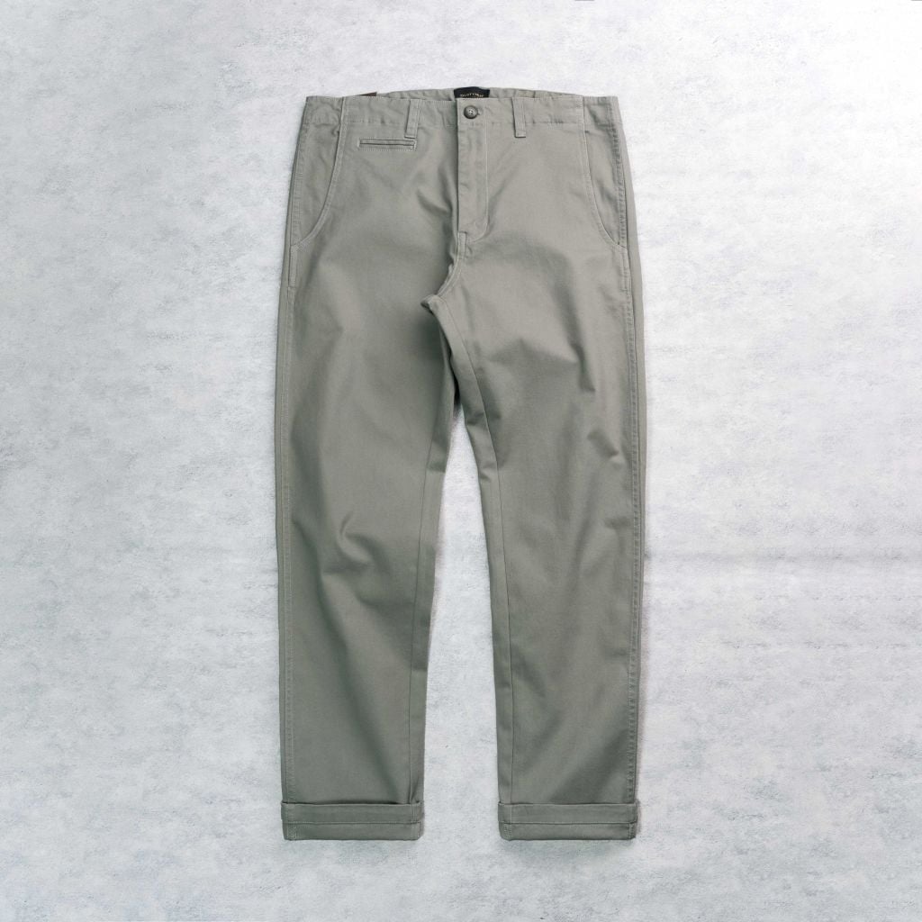 Quần Kaki Ôm Nhẹ Nam Dustyman Nova Slim Fit K685