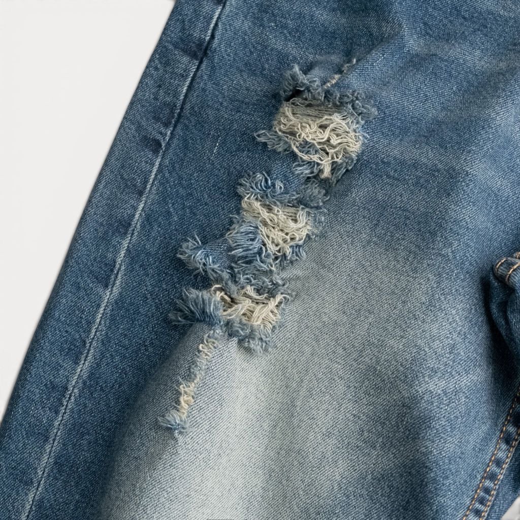 Quần Jean Ôm Nhẹ Nam Dustyman Spray Slim Fit J611-01