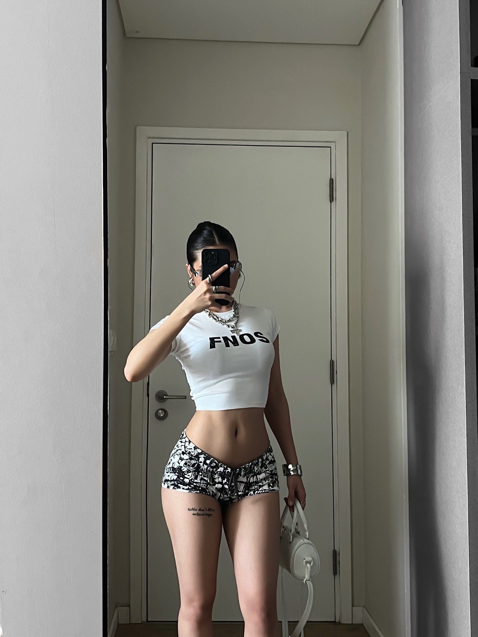  TBT2 - FNOS BASIC CROPTOP - WHITE 