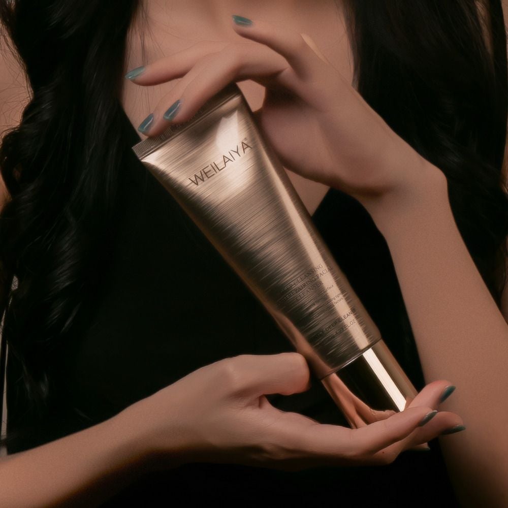  Sữa rửa mặt làm sạch sâu Weilaiya - Deep Cleansing And Repairing Facial Cleanser - 120g 