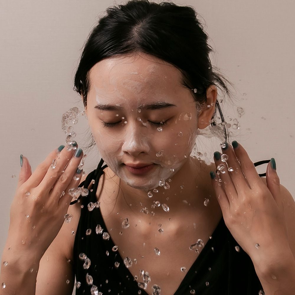  Sữa rửa mặt làm sạch sâu Weilaiya - Deep Cleansing And Repairing Facial Cleanser - 120g 