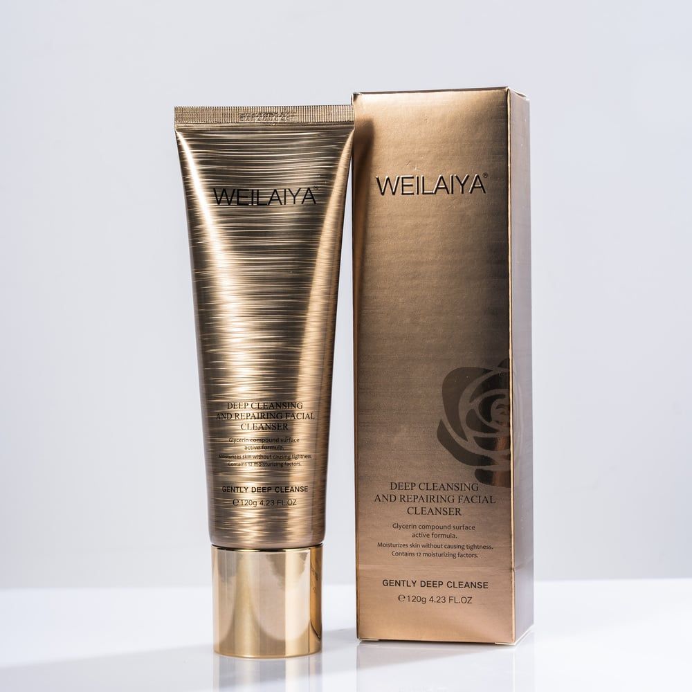  Sữa rửa mặt làm sạch sâu Weilaiya - Deep Cleansing And Repairing Facial Cleanser - 120g 