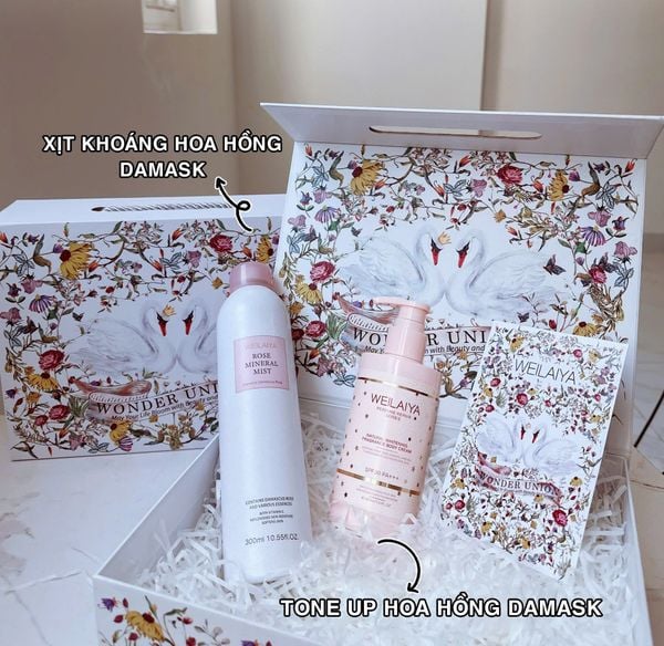  Hộp quà thiên nga 1 Kem body + Xịt khoáng 
