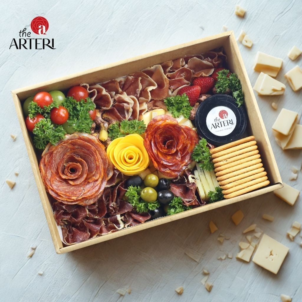 The Feast Charcuterie Board - Cold Cuts Chuẩn Âu