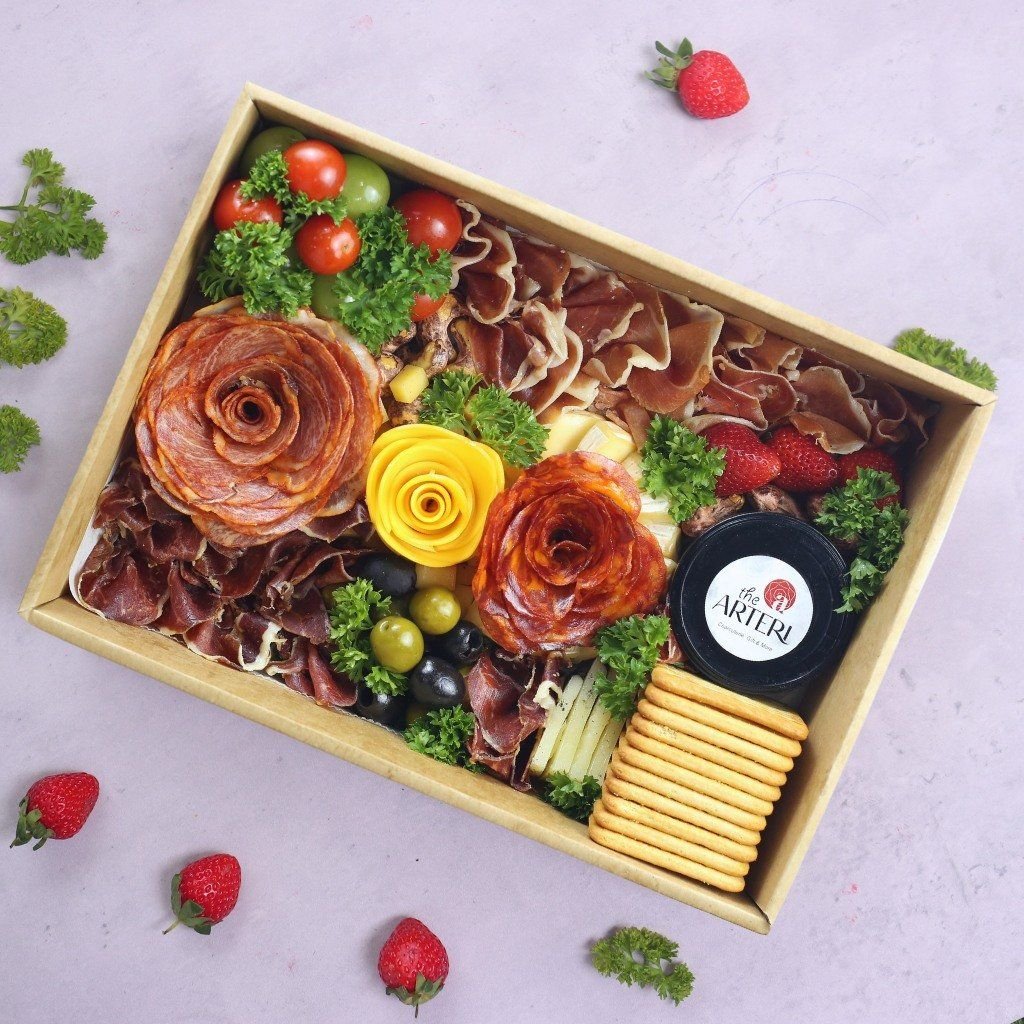 The Feast Charcuterie Board - Cold Cuts Chuẩn Âu