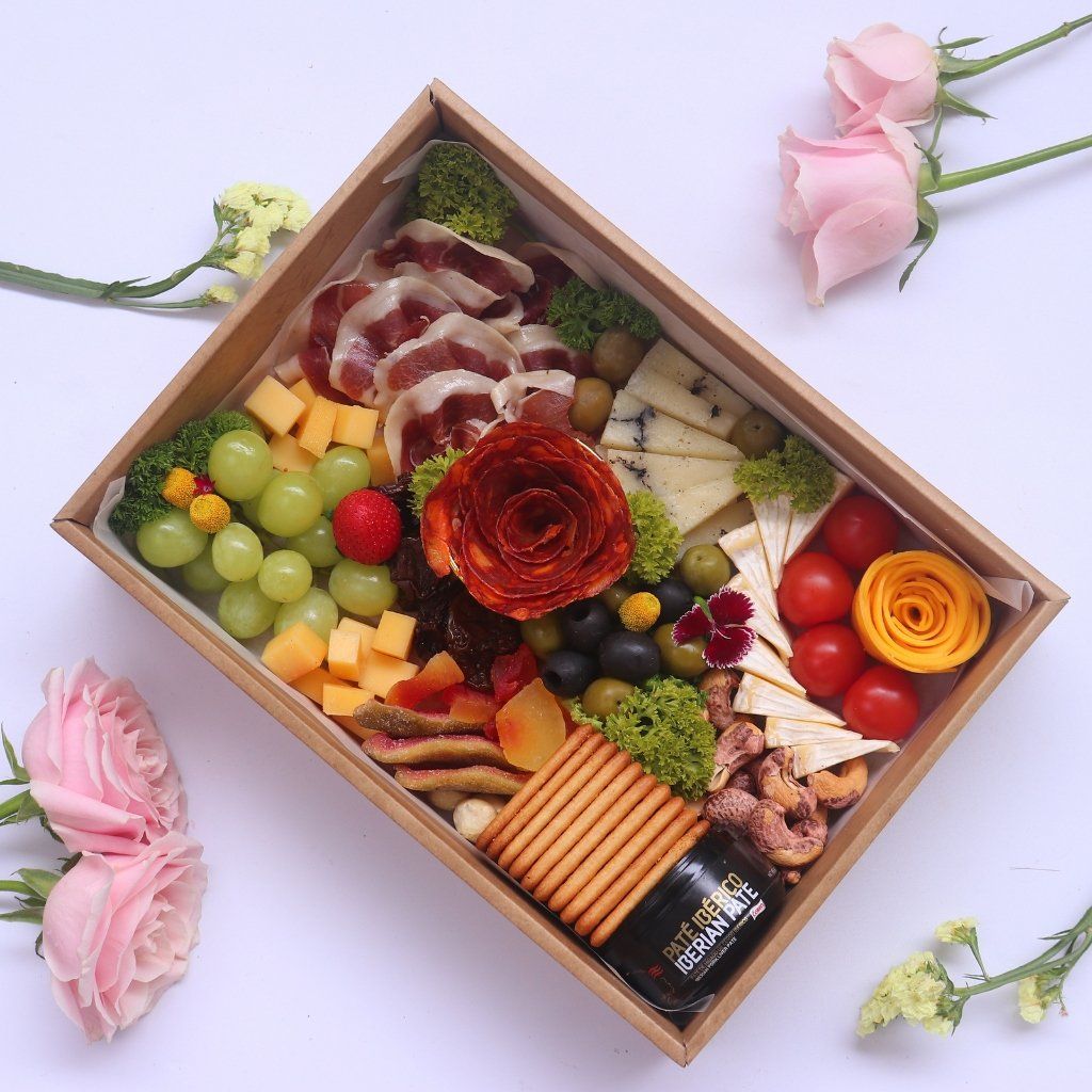 Signature Party Charcuterie Board Ver 2 - Cold Cuts Chuẩn Âu