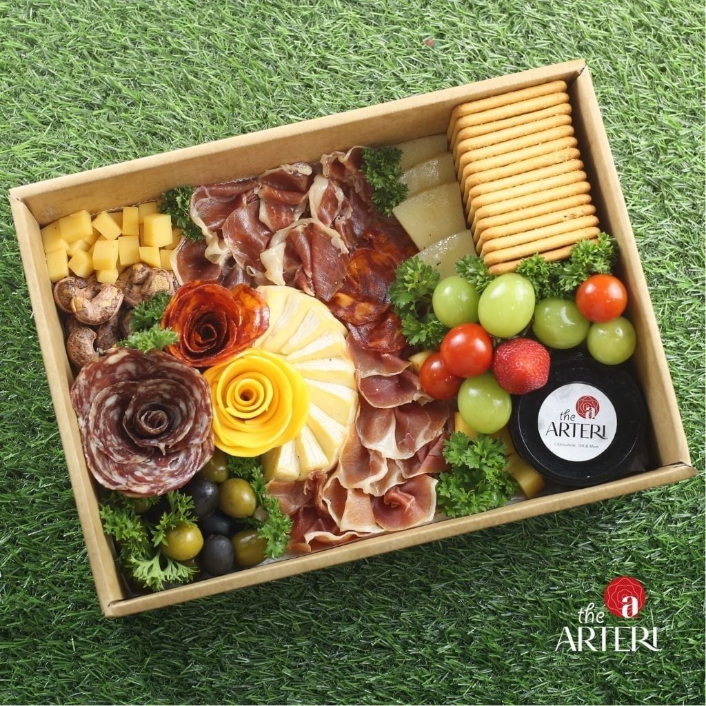 Delight Charcuterie Board - Cold Cuts Chuẩn Âu