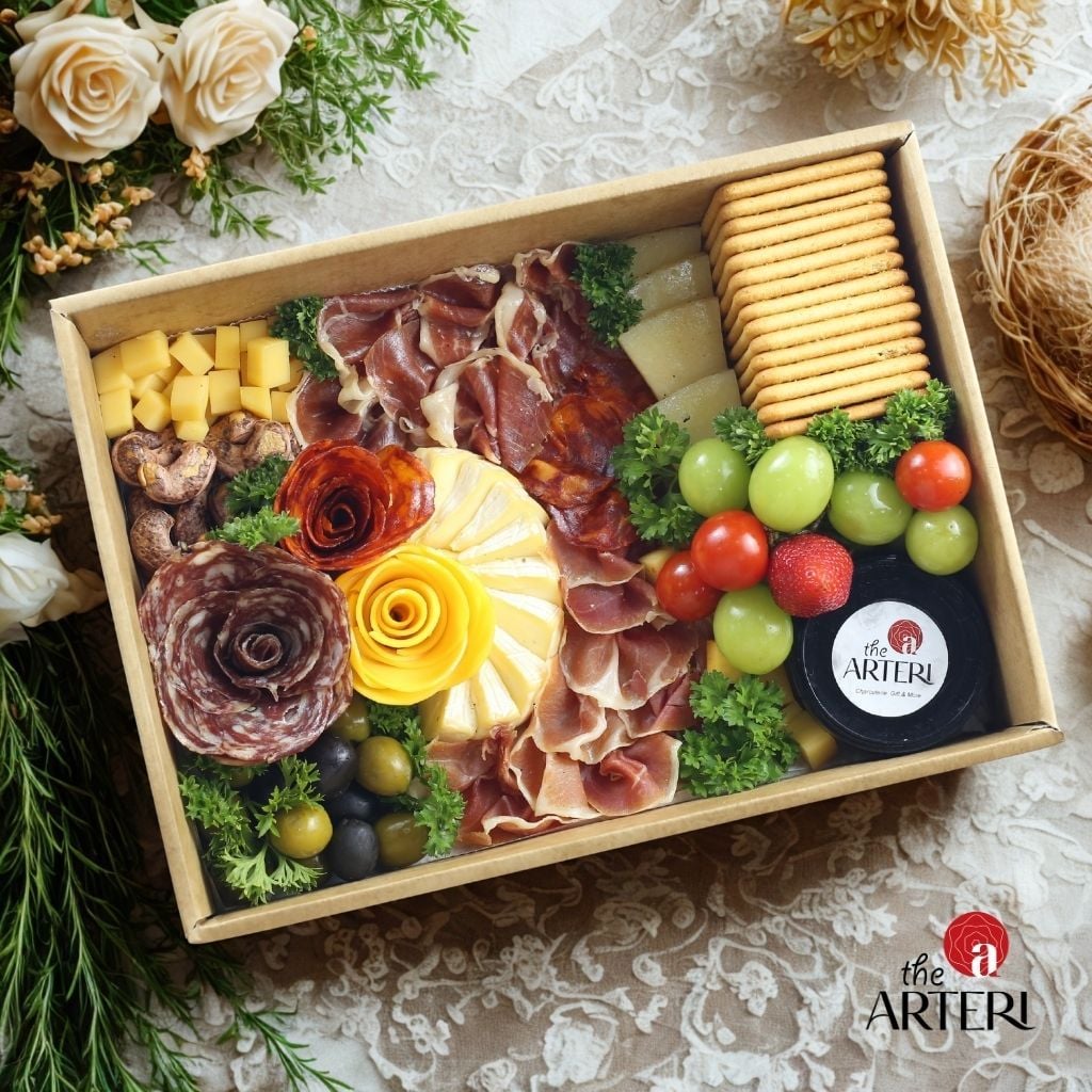 Delight Charcuterie Board - Cold Cuts Chuẩn Âu
