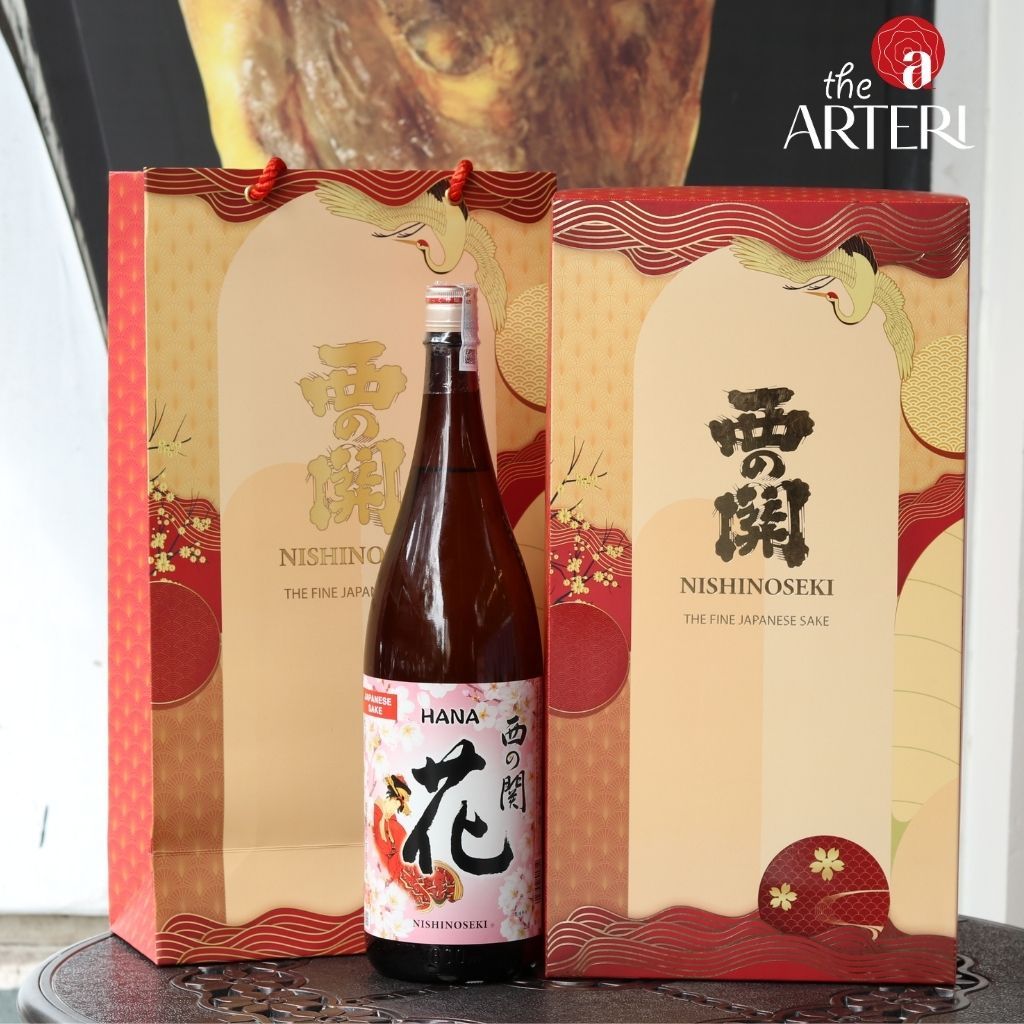 Hộp Quà Rượu Sake Nishino Seki Hana 1800ml 15%