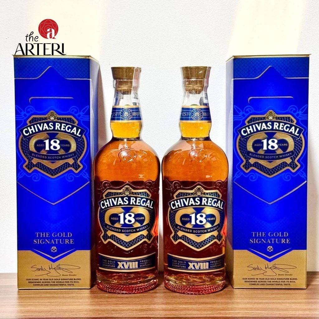 Rượu Whisky Chivas Regal 18 Gold Signature 40% 700ml
