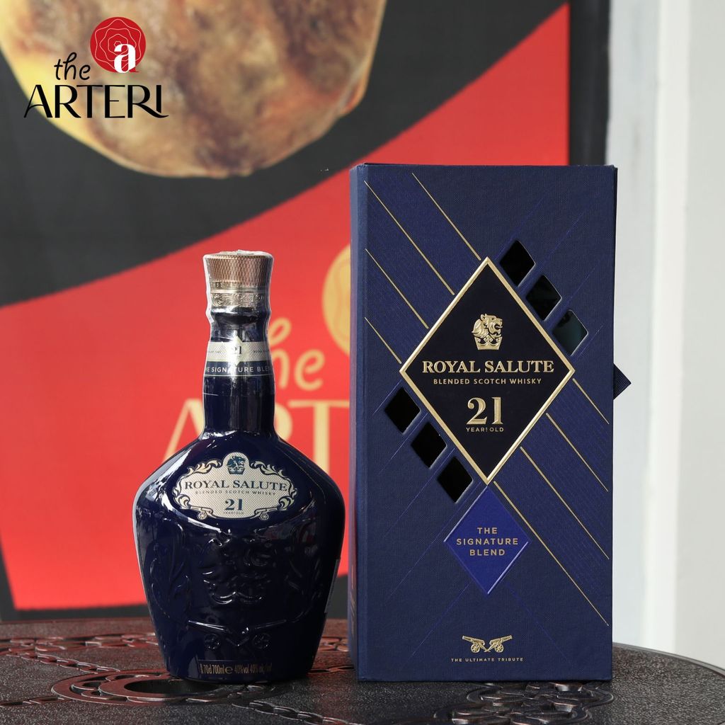 Rượu Whisky Chivas Regal 21 Royal Salute (40%) 700ML