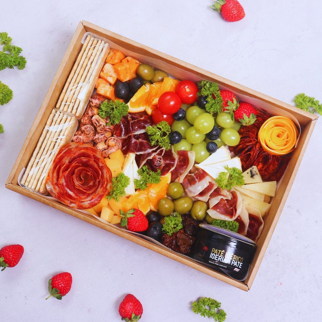 Premium Charcuterie Board - Cold Cuts Chuẩn Âu Cao Cấp