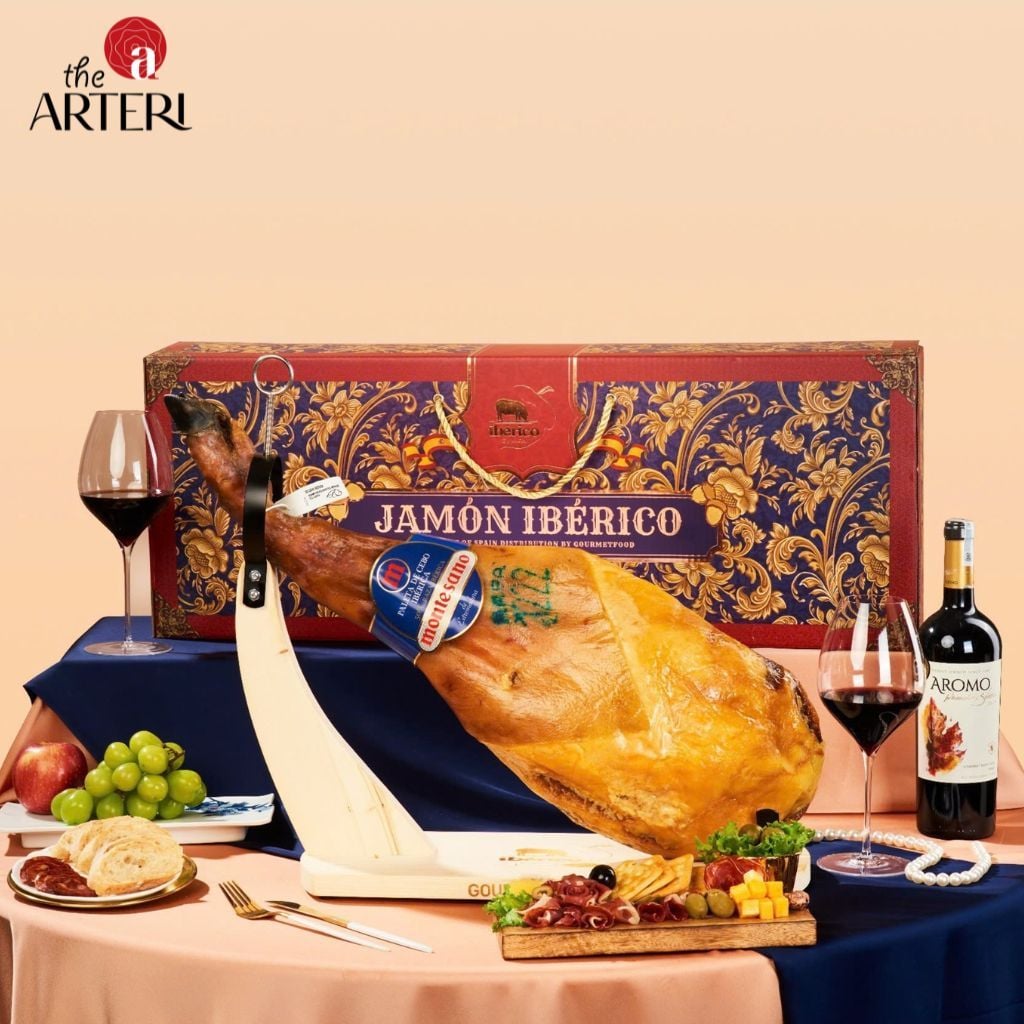 Đùi Trước Heo Muối Iberico Cebo 24 Tháng Có Xương Montesano