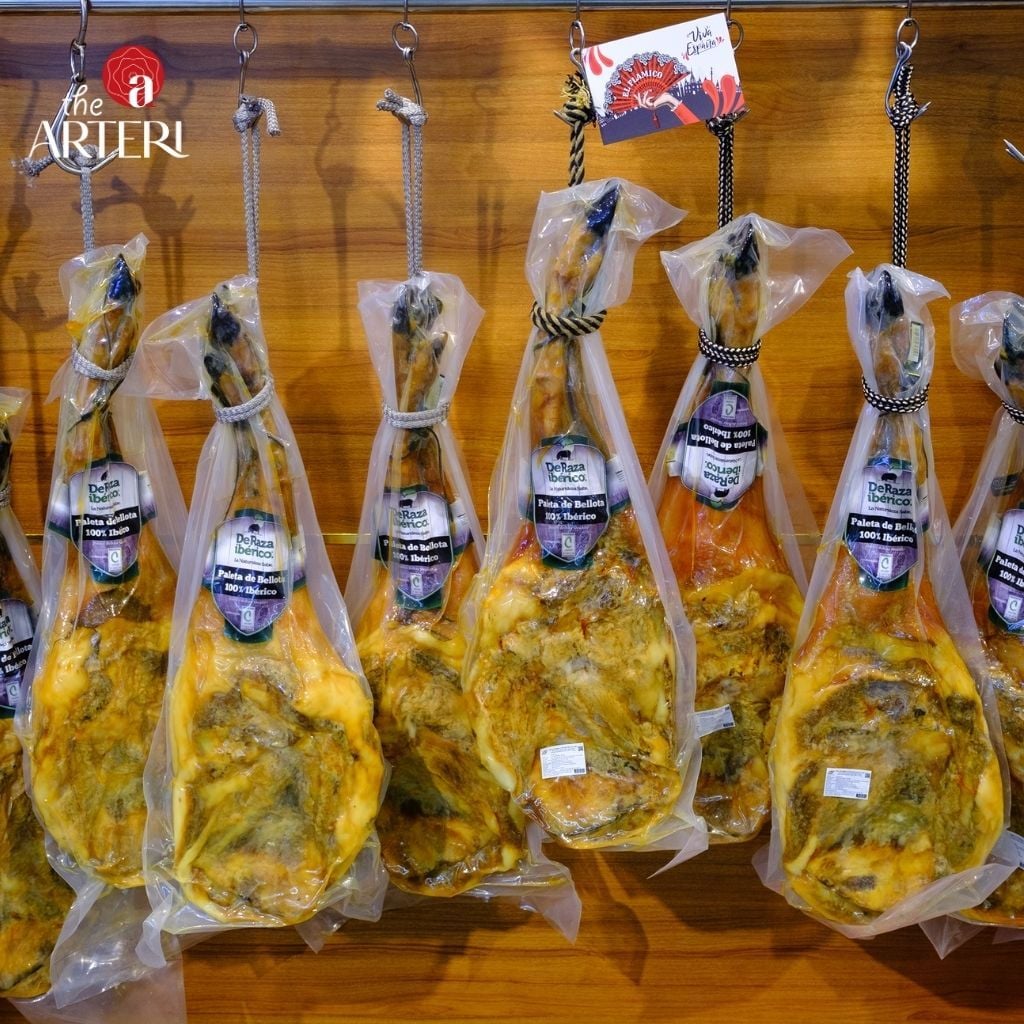 Đùi Trước Heo Muối Iberico Bellota Thuần Chủng 100% 48 Tháng Có Xương DeRaza