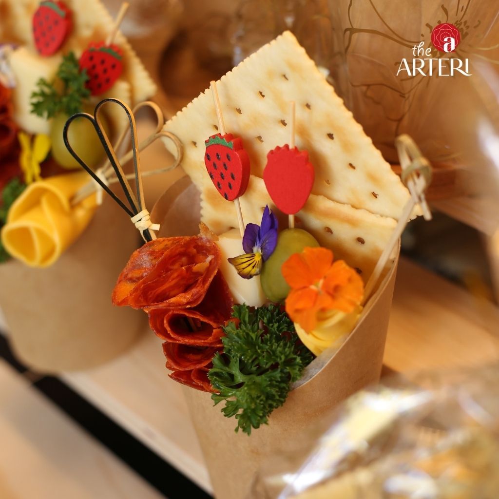 Mini Charcuterie Cup - Cold Cuts Chuẩn Âu