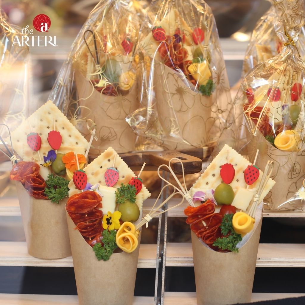 Mini Charcuterie Cup - Cold Cuts Chuẩn Âu