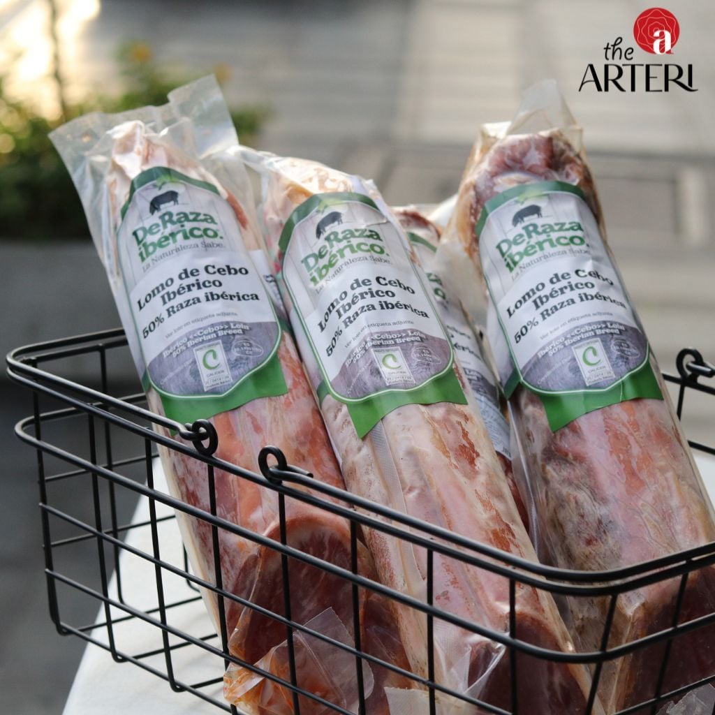 Thịt Thăn Loin Muối Iberico Cebo Nguyên Cây 0.6kg - 1kg DeRaza