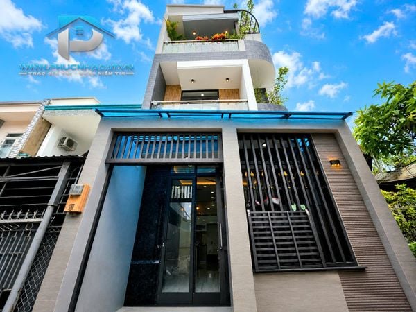 Nhà Phố Quận 7 Góc 2 Mặt Tiền 3 Tầng Giá Tốt