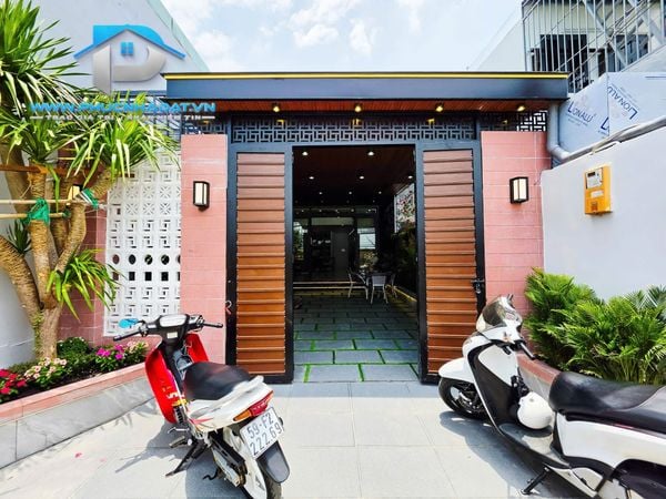 Bán Nhà Phố Sân Vườn Nguyễn Thị Hương Nhà Bè Có Hồ Cá Koi