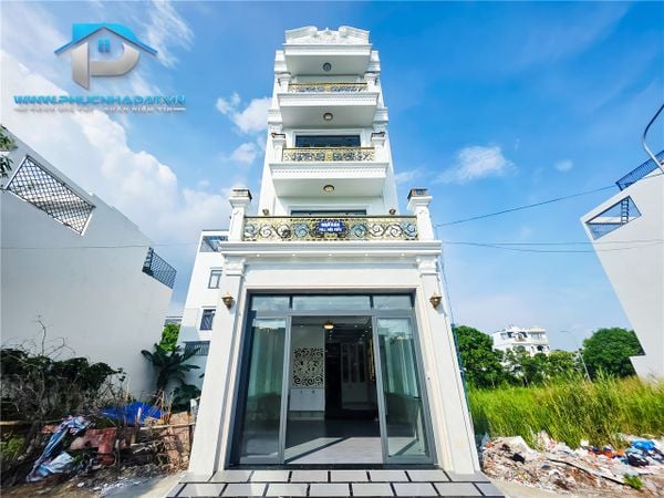 Bán Nhà Phố Cổ Điển Có Thang Máy KDC Compound Huỳnh Tấn Phát Nhà Bè