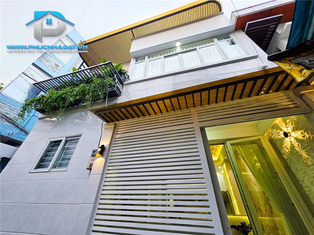 Bán Nhà Quận 7 Sát Quận 4 Ngang 7m Cực Hiếm Full Nội Thất