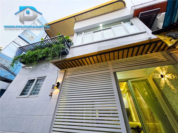 Bán Nhà Quận 7 Sát Quận 4 Ngang 7m Cực Hiếm Full Nội Thất