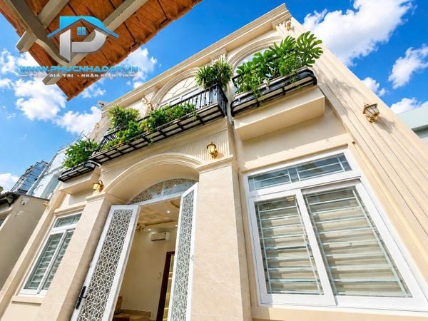 Nhà Phố Ngang 9m Đường Tân Thuận Tây Quận 7 Full Nội Thất