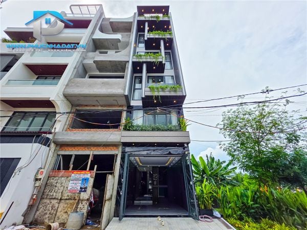 Nhà Hiện Đại Mới Đẹp Phòng Master Có Thang Máy Đường Số Trung Tâm Quận 7