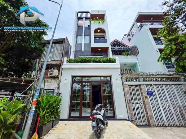 Đẳng Cấp Nhà Hiện Đại View Sông Rất Thoáng Mát Phú Mỹ Quận 7