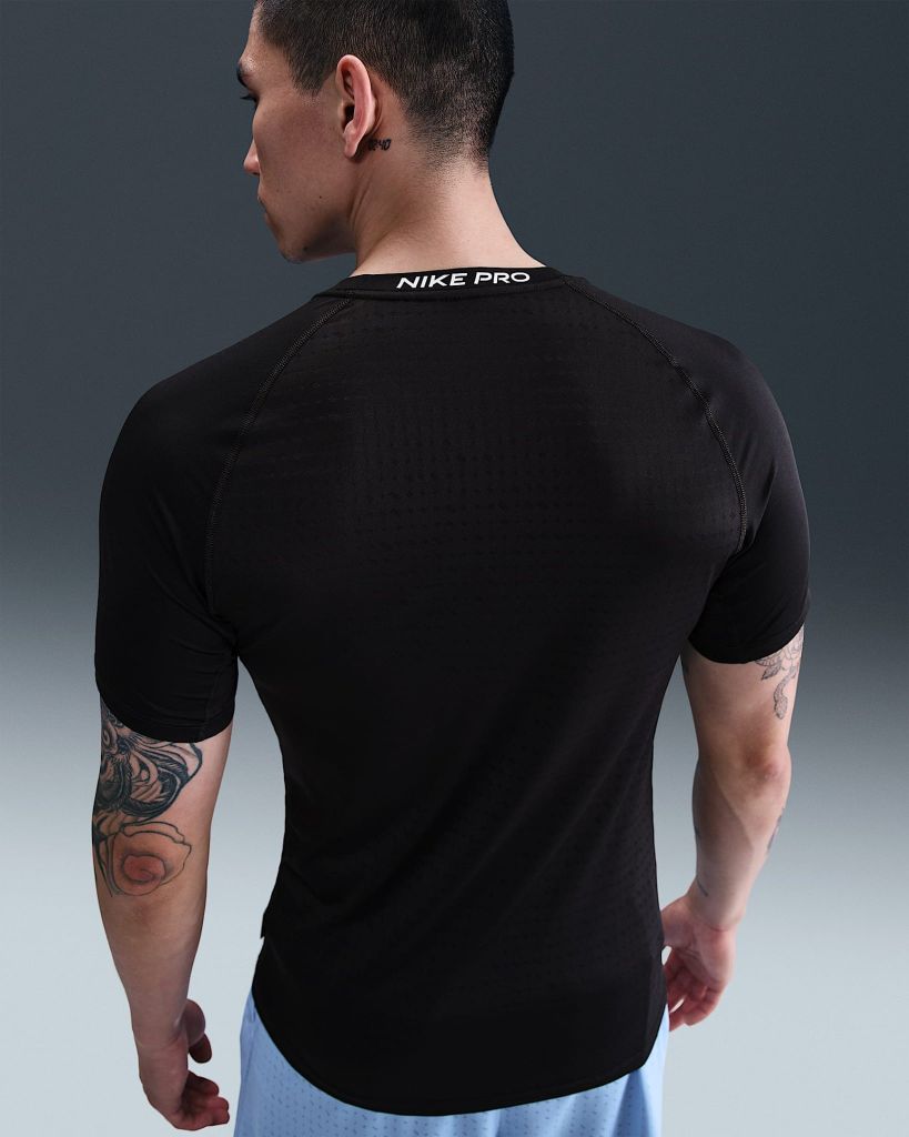 Áo T-shirt Nike Pro Breathe Slim-Fit -HJ4056-010