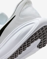 Giày chạy bộ Nike Revolution 8 EasyOn - HQ2414-100