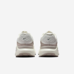 Giày chạy bộ NIKE STRUCTURE 26 RUN IB5698-100