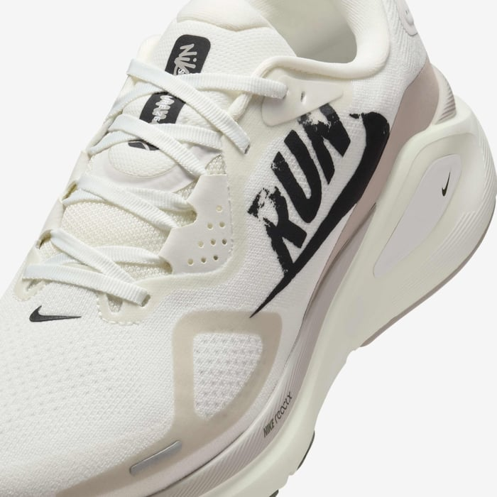 Giày chạy bộ NIKE STRUCTURE 26 RUN IB5698-100
