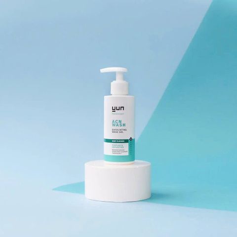 Gel rửa mặt ngăn ngừa mụn cho da dầu mụn YUN ACN deep exfoliating face wash 150ml