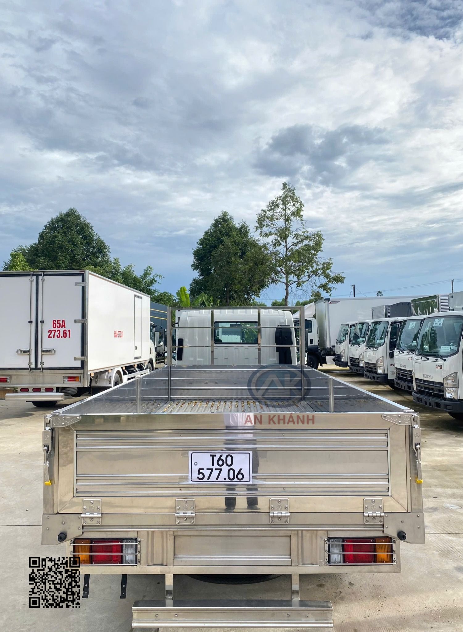  Isuzu QKR 270 Euro 5 Thùng Lửng Bửng Đúc Full Inox 