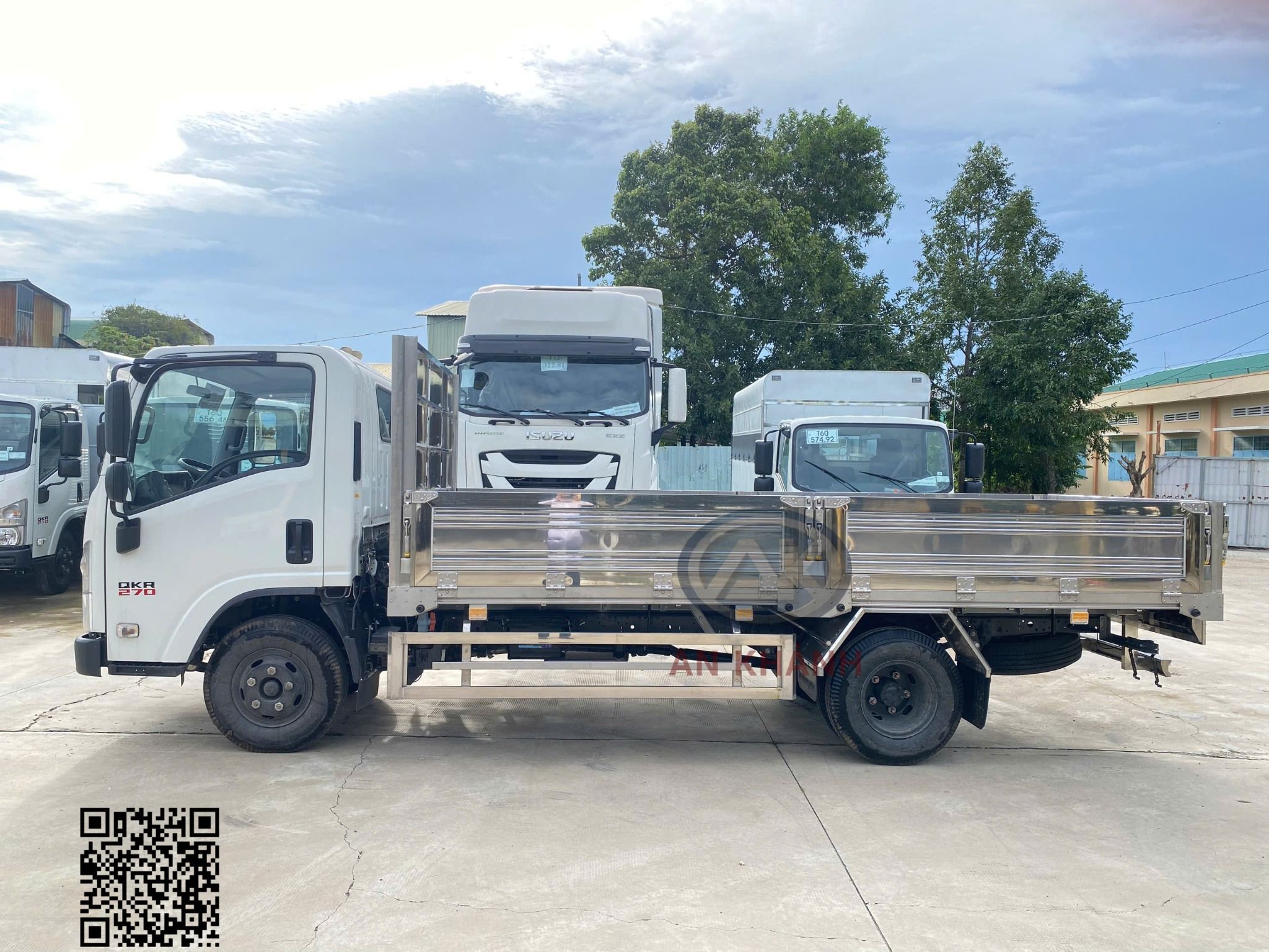  Isuzu QKR 270 Euro 5 Thùng Lửng Bửng Đúc Full Inox 