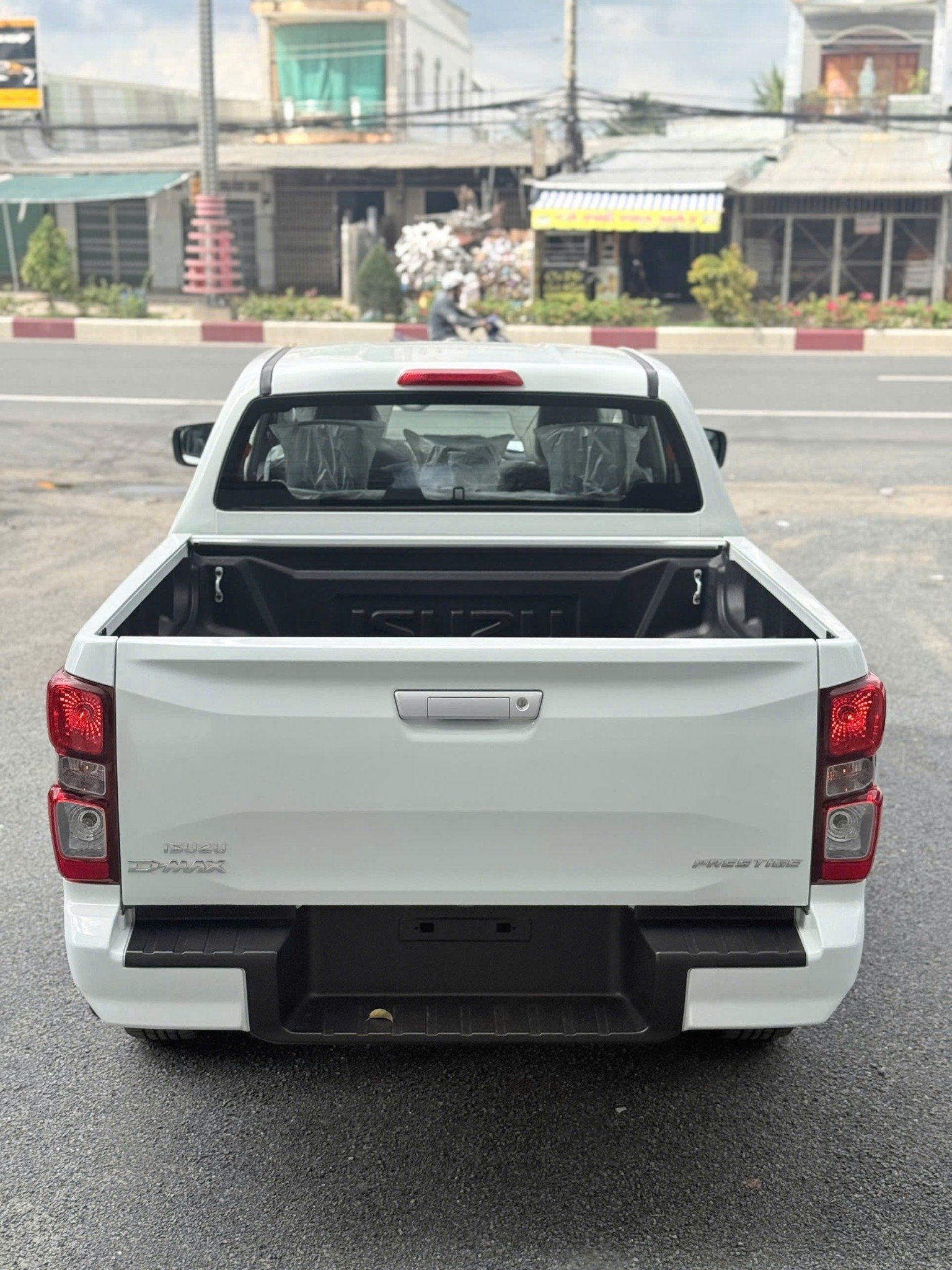  Bán Tải Isuzu Dmax 2025 Presstige AT (Số Tự Động) 