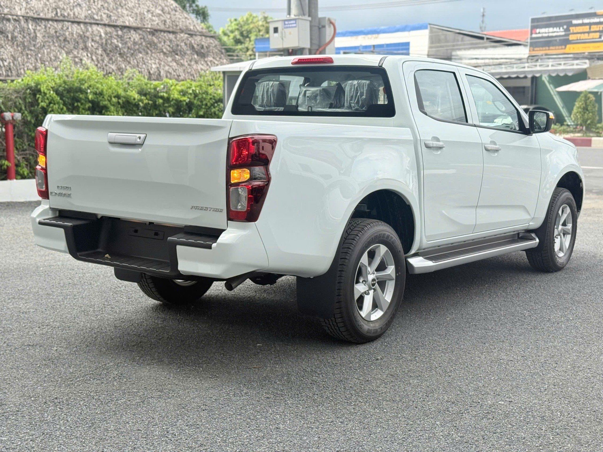  Bán Tải Isuzu Dmax 2025 Presstige AT (Số Tự Động) 