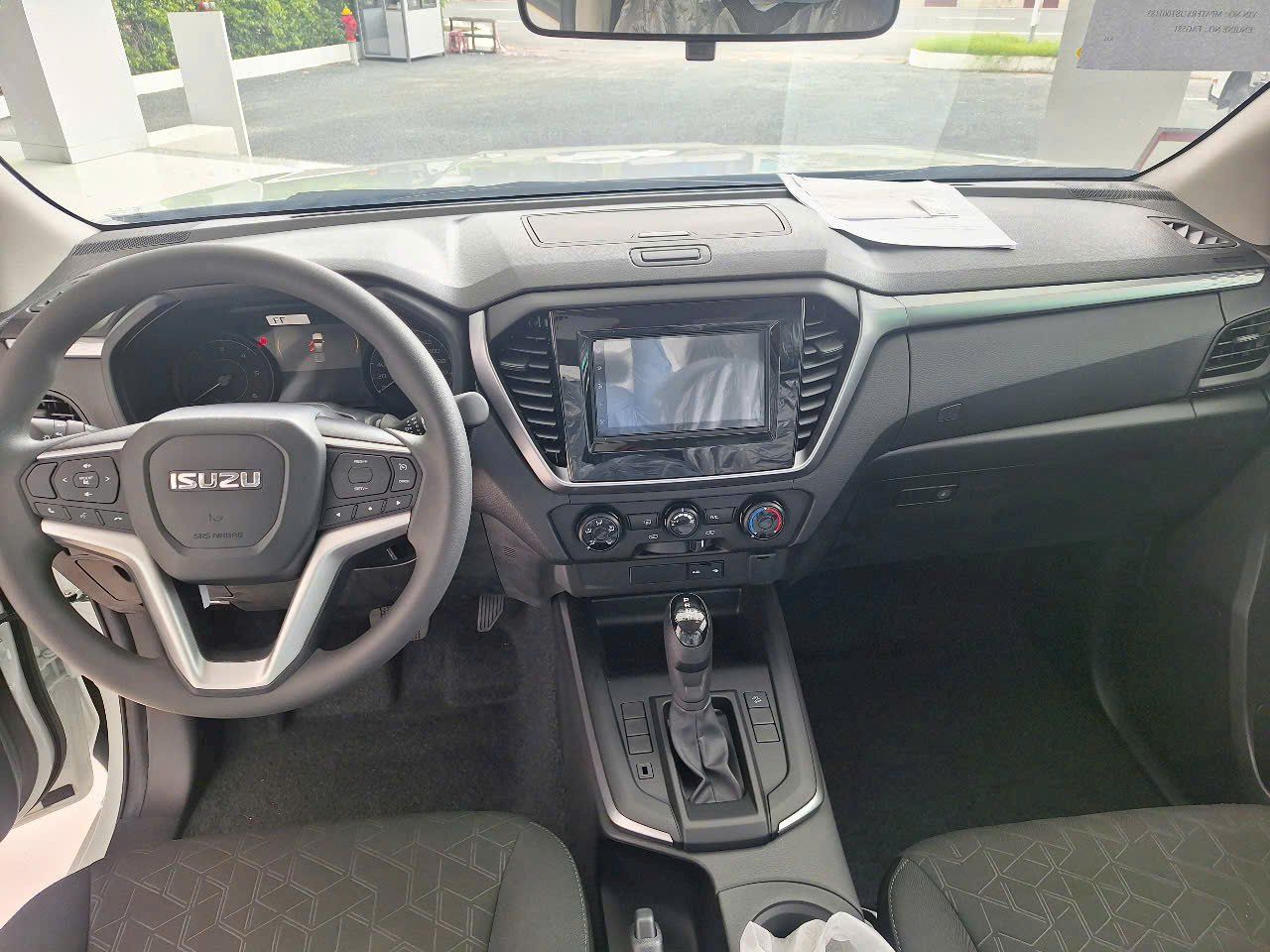  Bán Tải Isuzu Dmax 2025 Prestige MT (Số Sàn) 