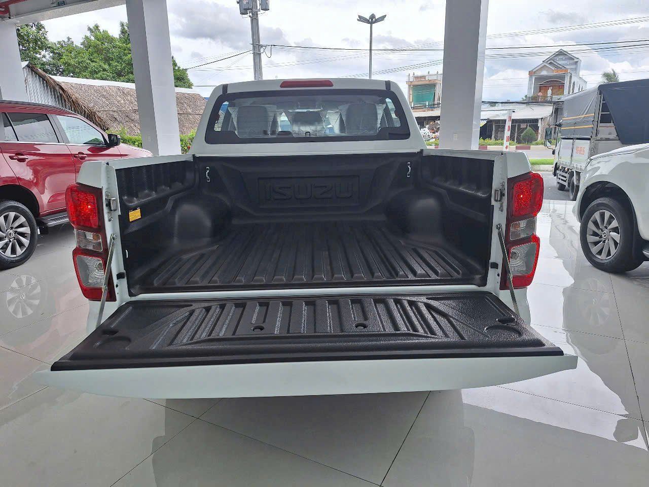  Bán Tải Isuzu Dmax 2025 Prestige MT (Số Sàn) 