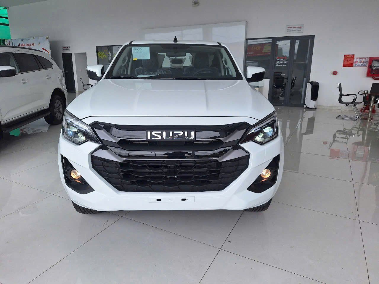  Bán Tải Isuzu Dmax 2025 Prestige MT (Số Sàn) 