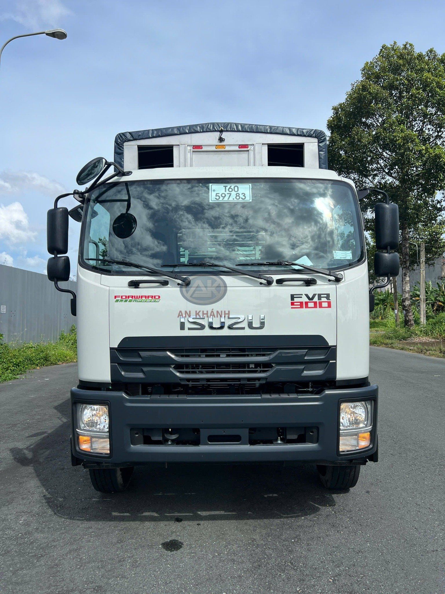  Xe tải Isuzu FVR 900 8.6 Tấn Thùng Dài 7m4 Garage Lượm cao 2m5 