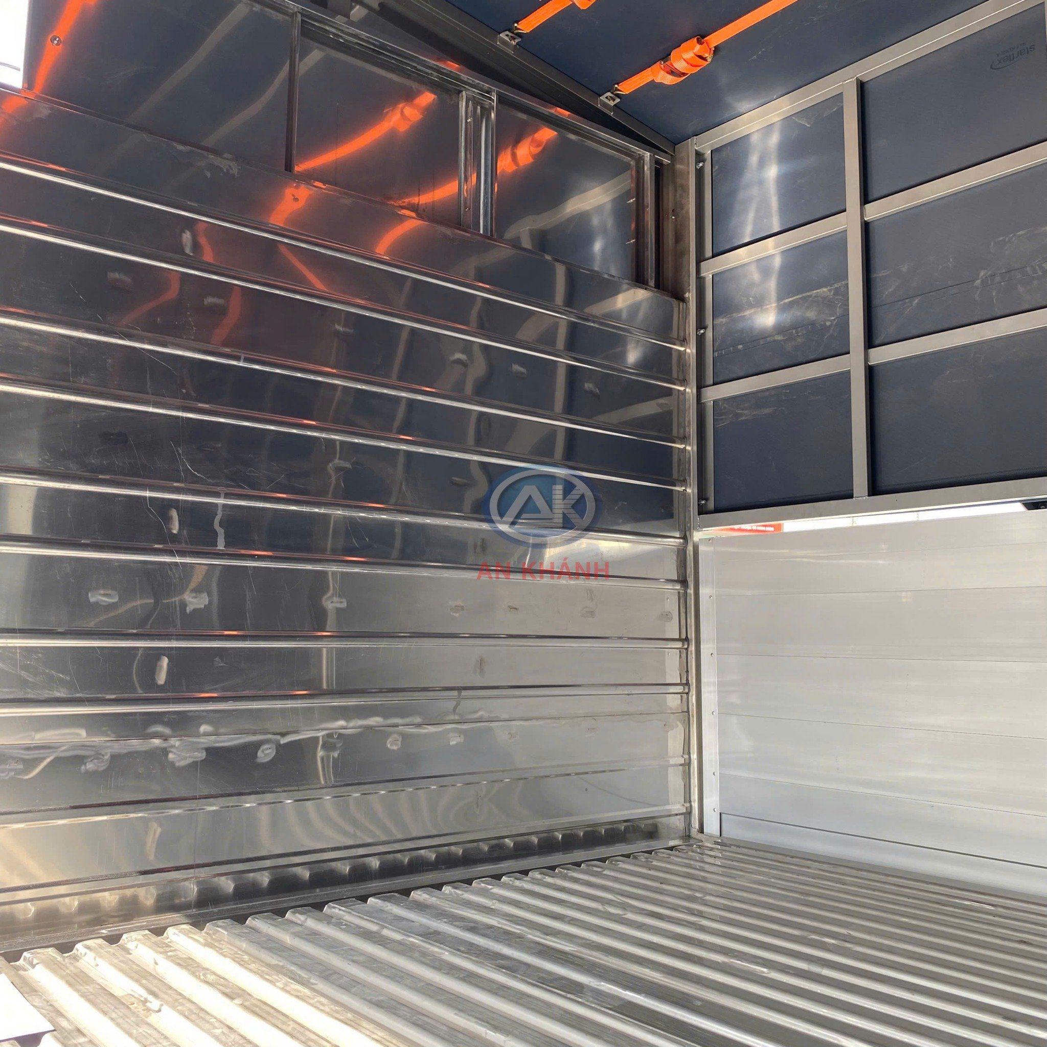  Isuzu FRR 650 Euro 5 Thùng Bạt Bửng Nhôm Garage Lượm 