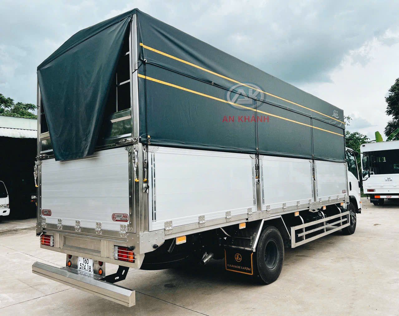  Isuzu NQR 550 Euro 5 Mui Bạt Chiều Cao Mới 2m2 Đóng Tại Garage Lượm 