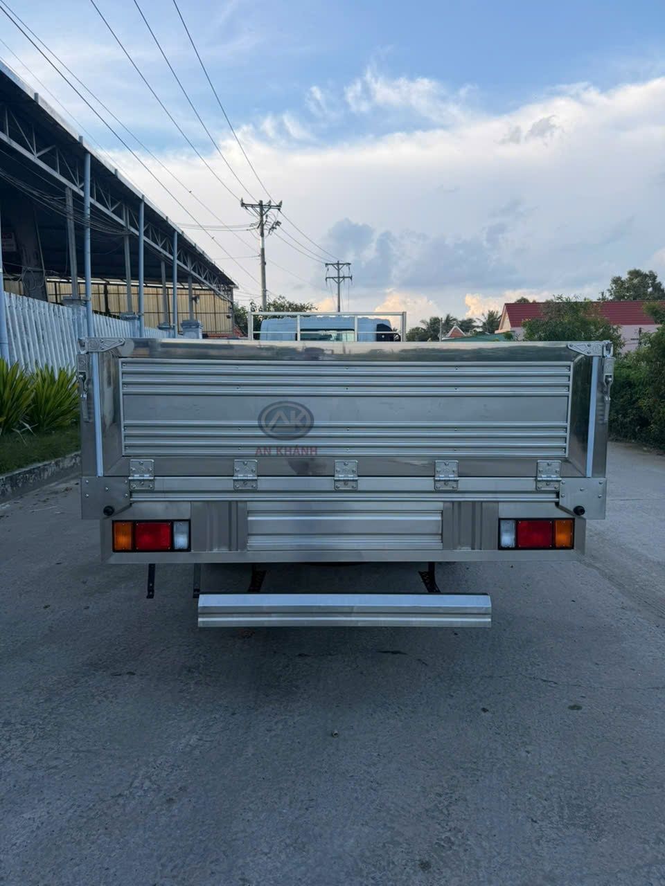  Isuzu NPR 400 Thùng Lửng Bửng Đúc Dài 6m2 